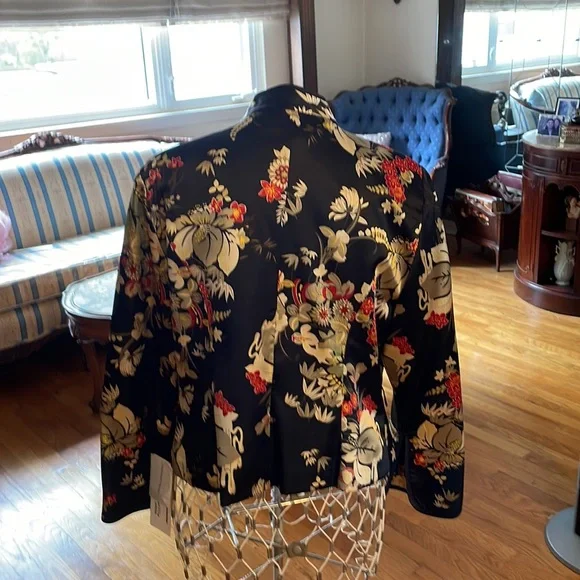NWT Lightweight Black Floral Evening Jacket - Picture 3 of 8